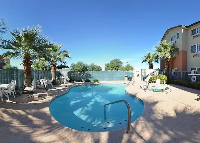 Comfort & North Tucson Marana Hotel