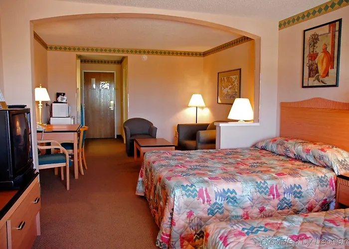 Comfort & North Tucson Marana Hotel 4*